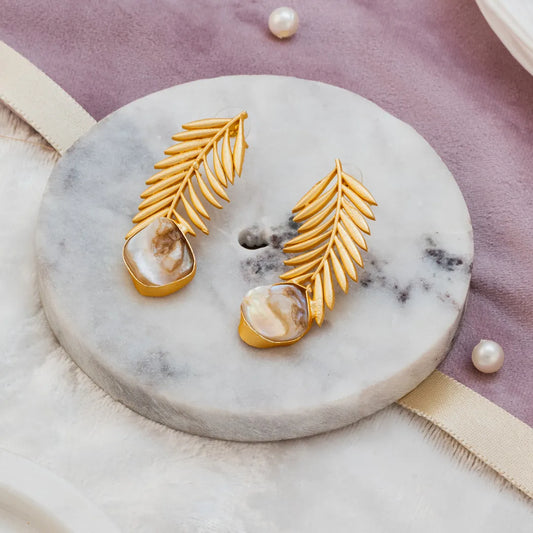 Mother of pearl leaf gold Earrings